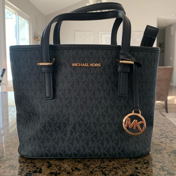New Michael Kors - Picture 1 of 7